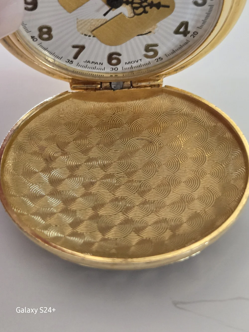 N/A gold tone